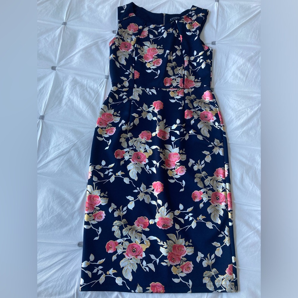Enfocus Studio bodycon floral sleeveless